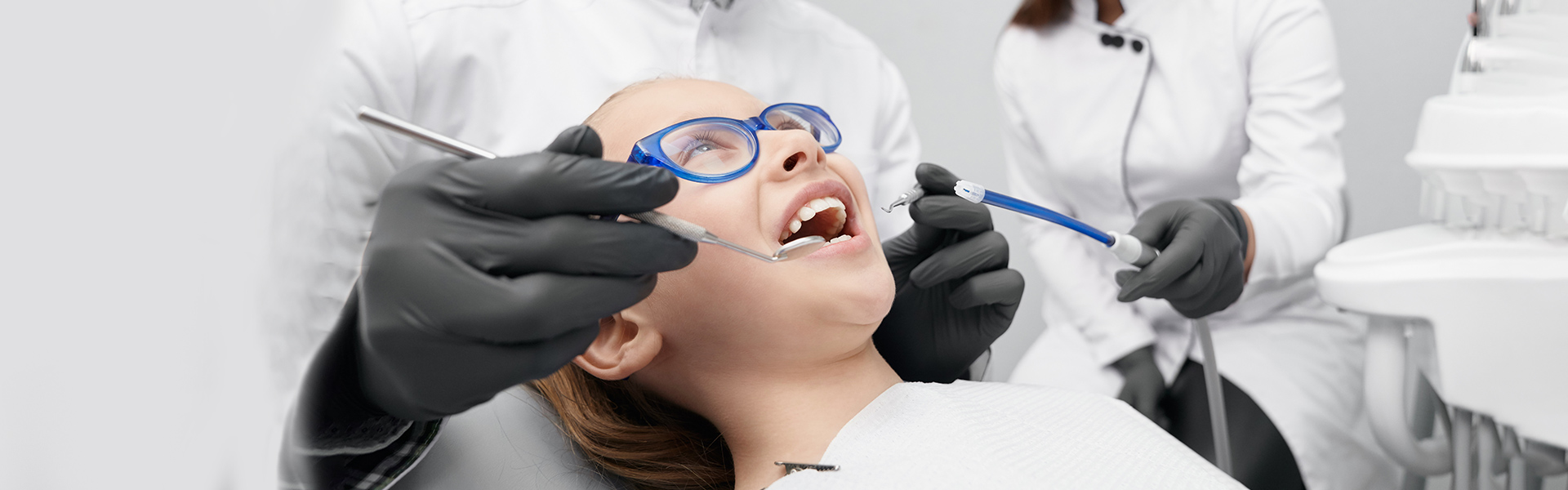 When to See a Pediatric Dentist? A Parent's Guide